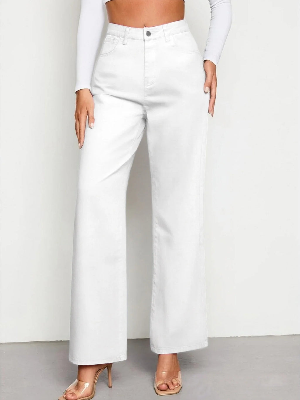 Milky White Trendy Women's Jeans, Suitable For All Seasons, Versatile And Casual. Features Delicate Butterfly Knot Embroidery.