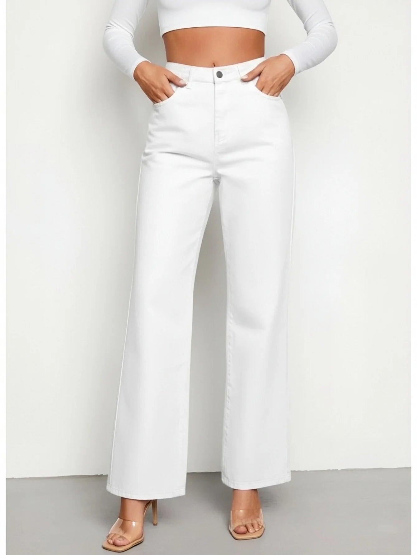 Milky White Trendy Women's Jeans, Suitable For All Seasons, Versatile And Casual. Features Delicate Butterfly Knot Embroidery.
